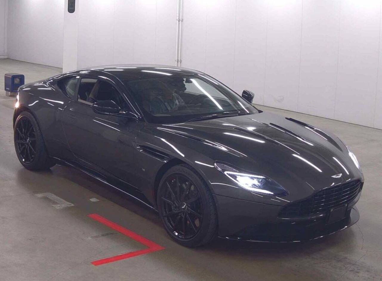 2017 Aston Martin DB11