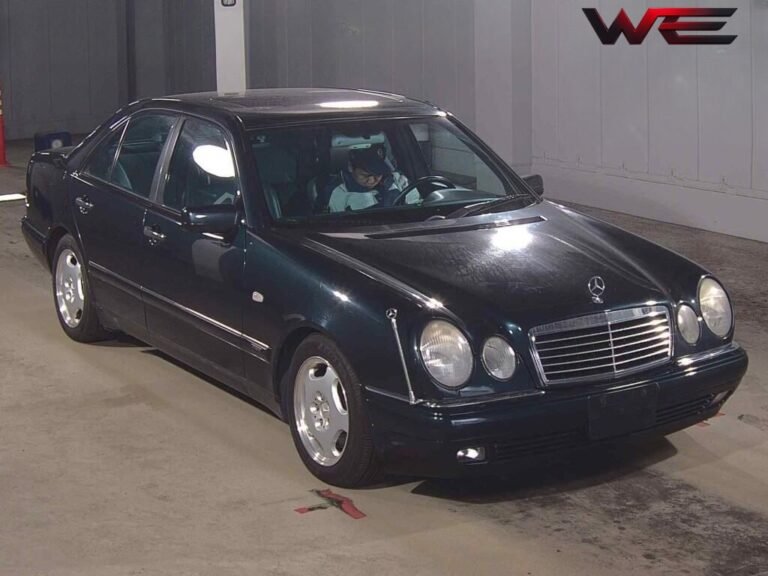 MERCEDES BENZ &Acirc; E-CLASS 4D&Acirc; E400 AVANTGARDE