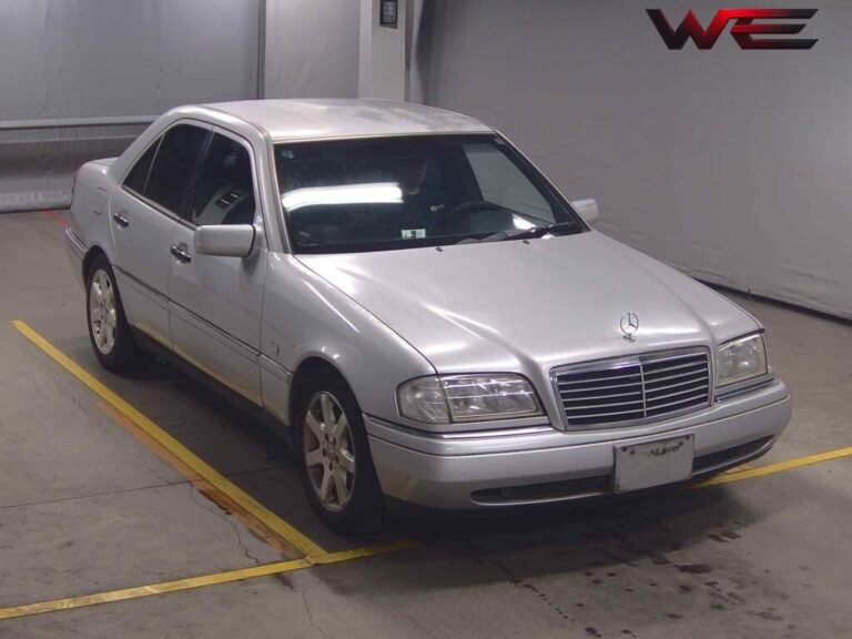 MERCEDES BENZ &Acirc; C-CLASS 4D