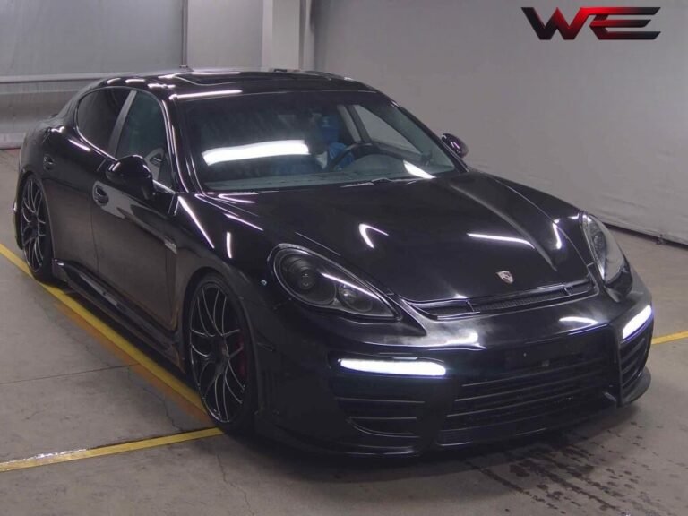 PORSCHE &Acirc; PANAMERA 5D&Acirc; BASE GRADE