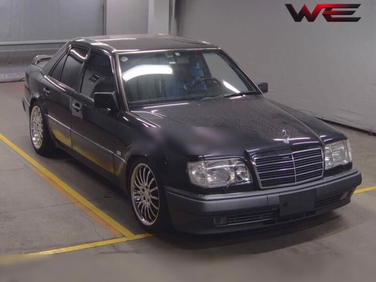 MERCEDES BENZ &Acirc; E-CLASS 4D&Acirc; E500