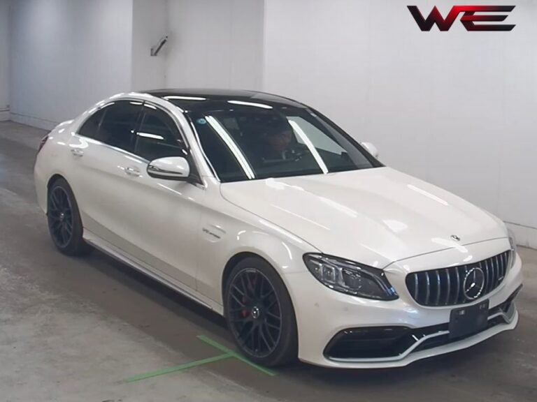 MERCEDES AMG Â C-CLASS 4DÂ C63 S