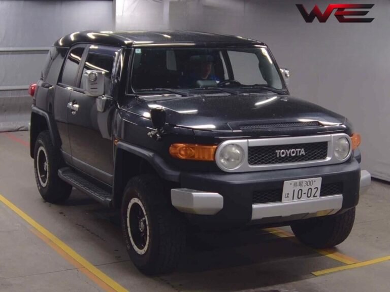 AMERICA TOYOTA &Acirc; FJ CRUISER 4WD&Acirc; BASE GRADE