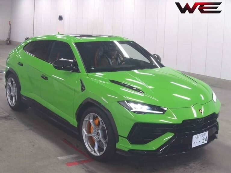 LAMBORGHINI &Acirc; URUS 4WD&Acirc; PERFORMANTE