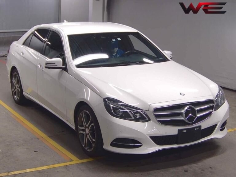 MERCEDES BENZ &Acirc; E-CLASS 4D&Acirc; E400 HYBRID AVANTGARDE