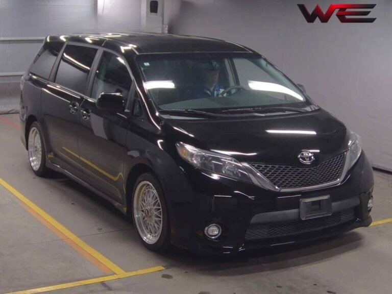 AMERICA TOYOTA Â SIENNAÂ SE
