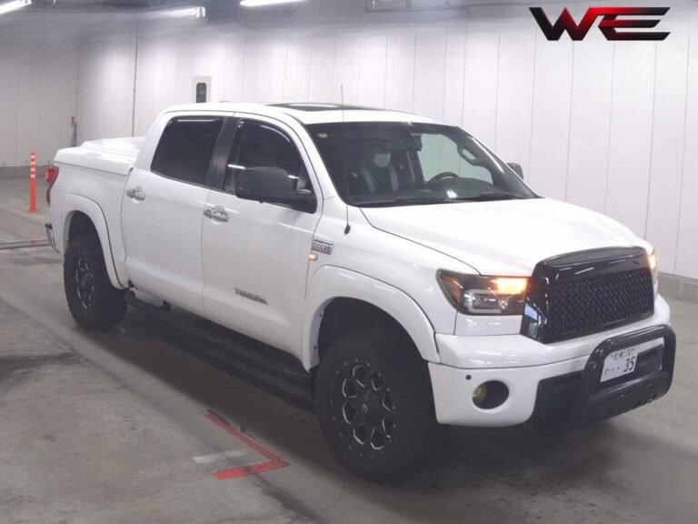 AMERICA TOYOTA Â TUNDRA 4D 4WDÂ CREWMAX SR5