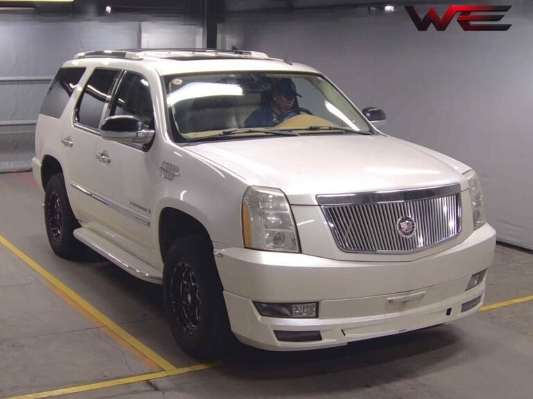 CADILLAC &Acirc; ESCALADE 4WD&Acirc; BASE GRADE