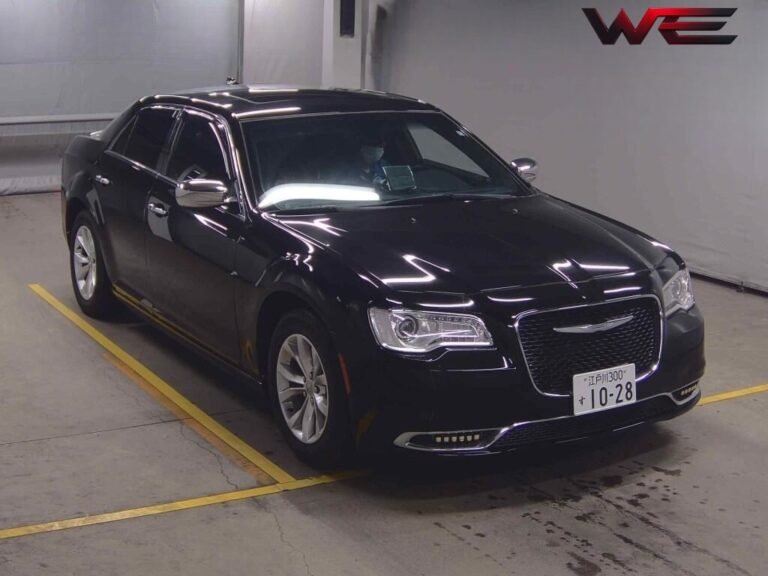 CHRYSLER &Acirc; 300