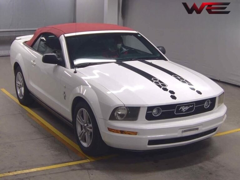 FORD &Acirc; MUSTANG OP&Acirc; CONVERTIBLE